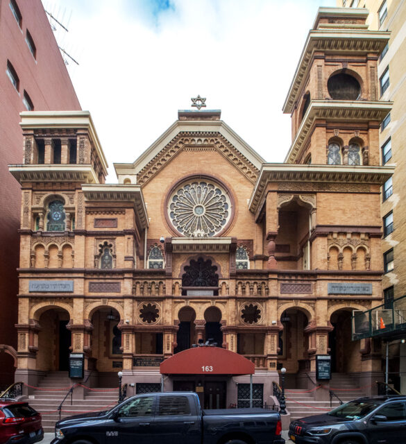 Pro-Israel synagogue events prompt fiery protests