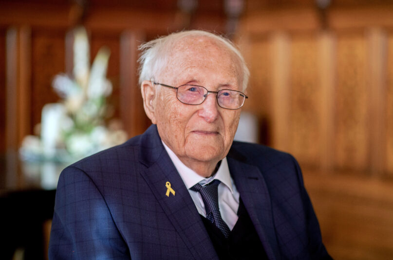 Albrecht Weinberg, a Holocaust survivor who returned to Germany in his 80s, dies at 101