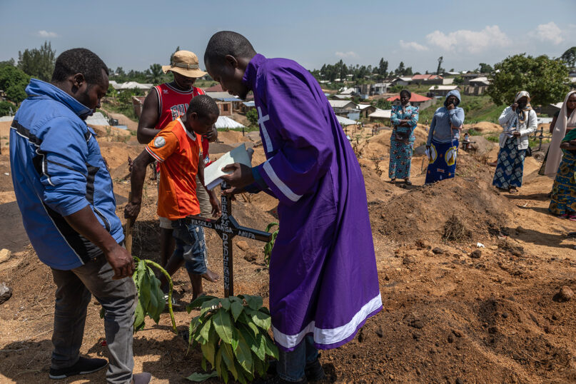 As Ebola spreads in war-torn eastern Congo, faith leaders adapt  