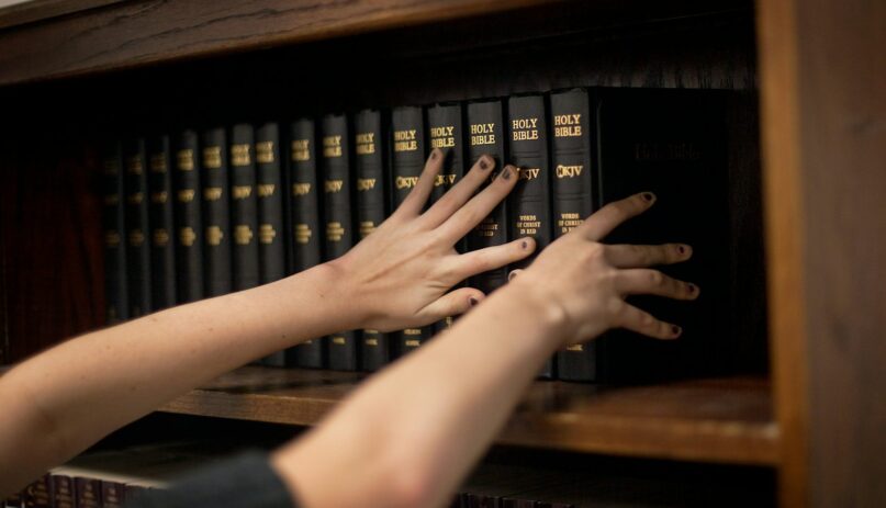 Texas approves mandatory Bible readings in public schools, reigniting a century-long debate